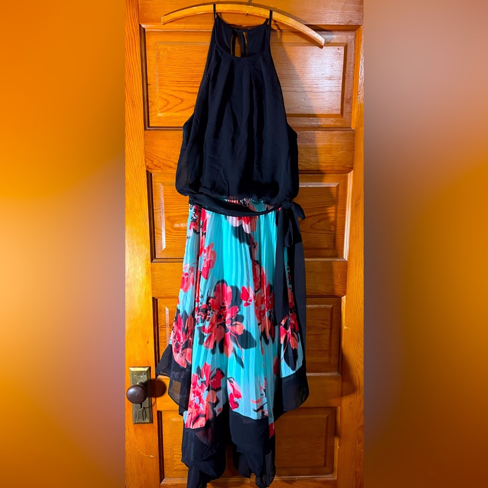 Bisou Bisou asymmetrical summer halter top dress size 2